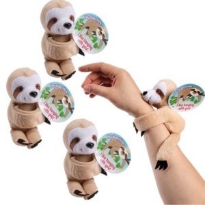 Valentines Card and Sloth bracelet adorable - 24 in pack